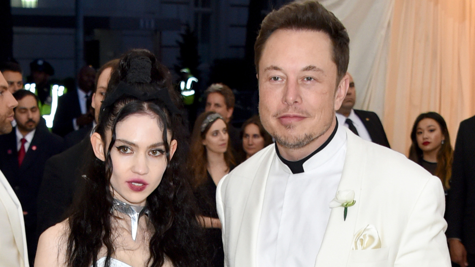 <a href="https://www.thelist.com/1856296/elon-musk-grimes-age-gap-bigger-than-we-realized/" target="_blank">Elon Musk & Ex-Girlfriend Grimes Had A Bigger Age Gap Than We Realized</a>