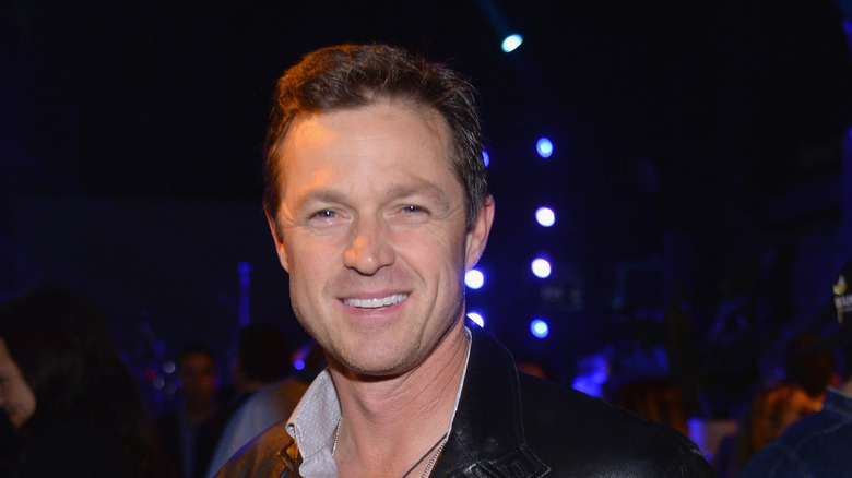 Eric Close posing 