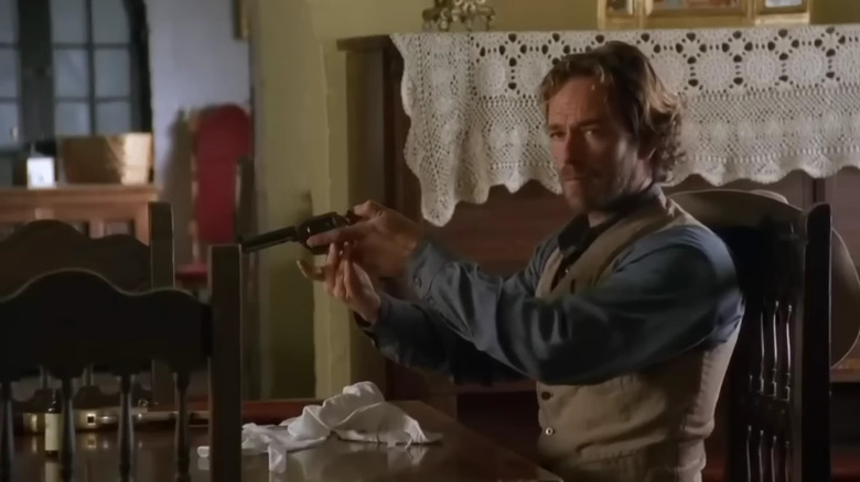 Luke Perry as Matt Austin in "A Gunfighter's Pledge"