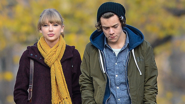 Taylor Swift and Harry Styles walking in New York City in 2012