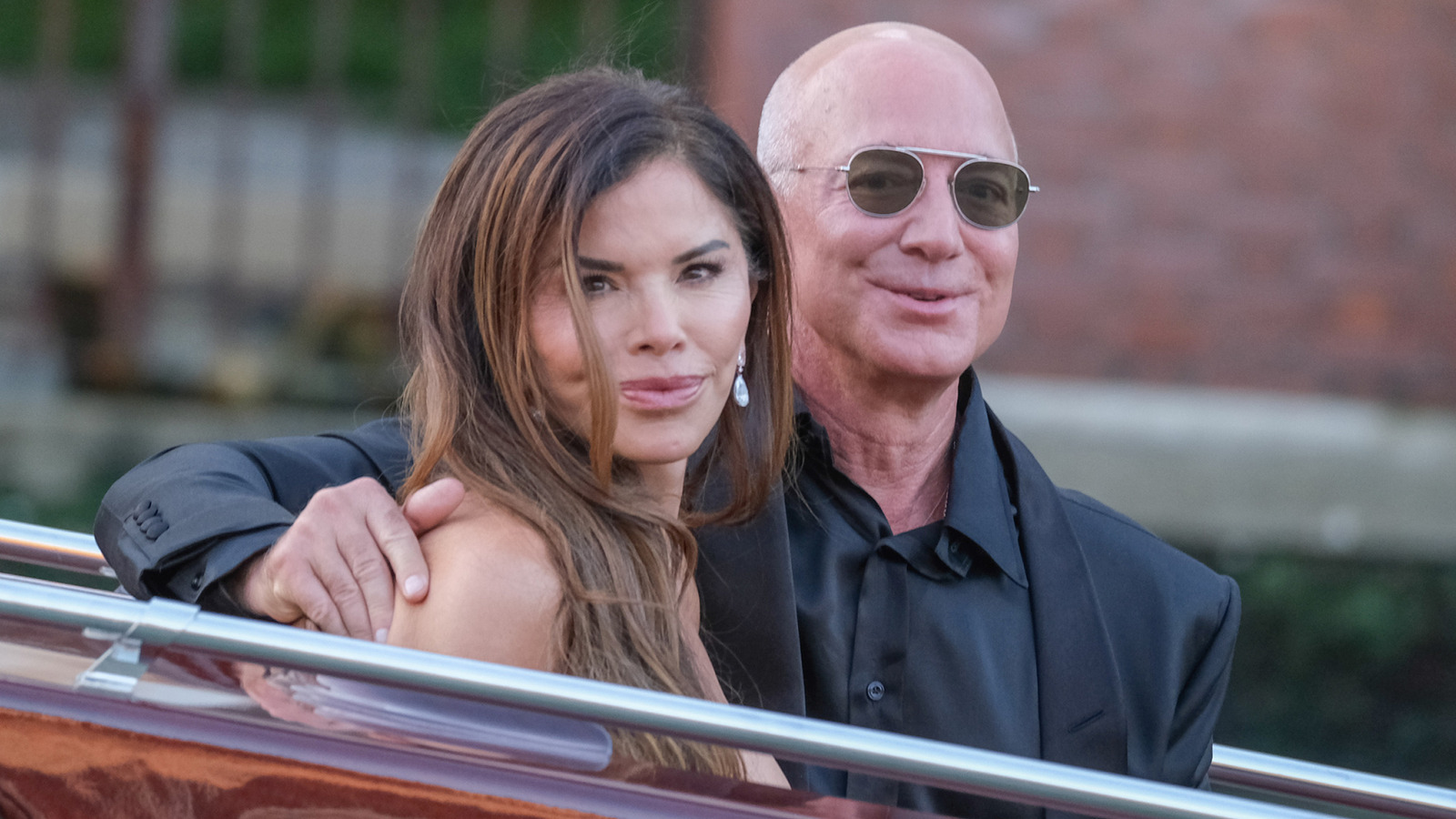 Everything That Went Wrong At Lauren Sanchez & Jeff Bezos' Wedding