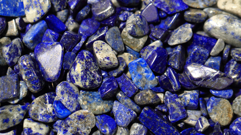 Pile of lapis lazuli crystals