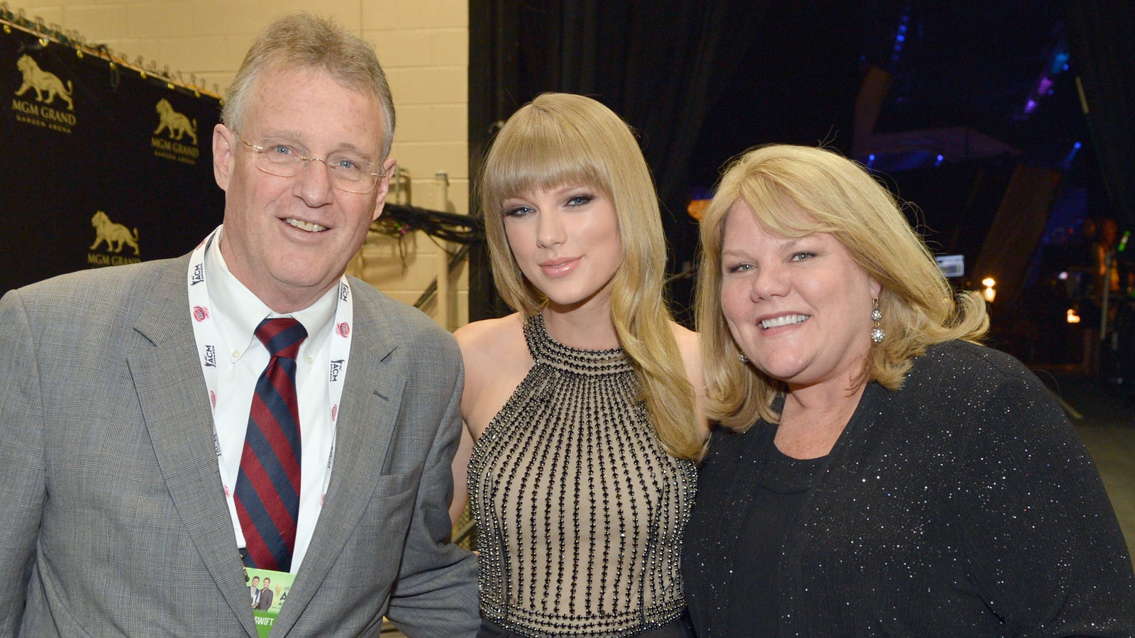 Alles, was wir über Taylor Swifts Eltern Scott und Andrea wissen