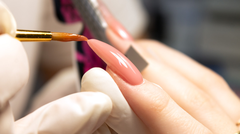 Acrylic Nails Vs. Gel Nails: What's the Difference