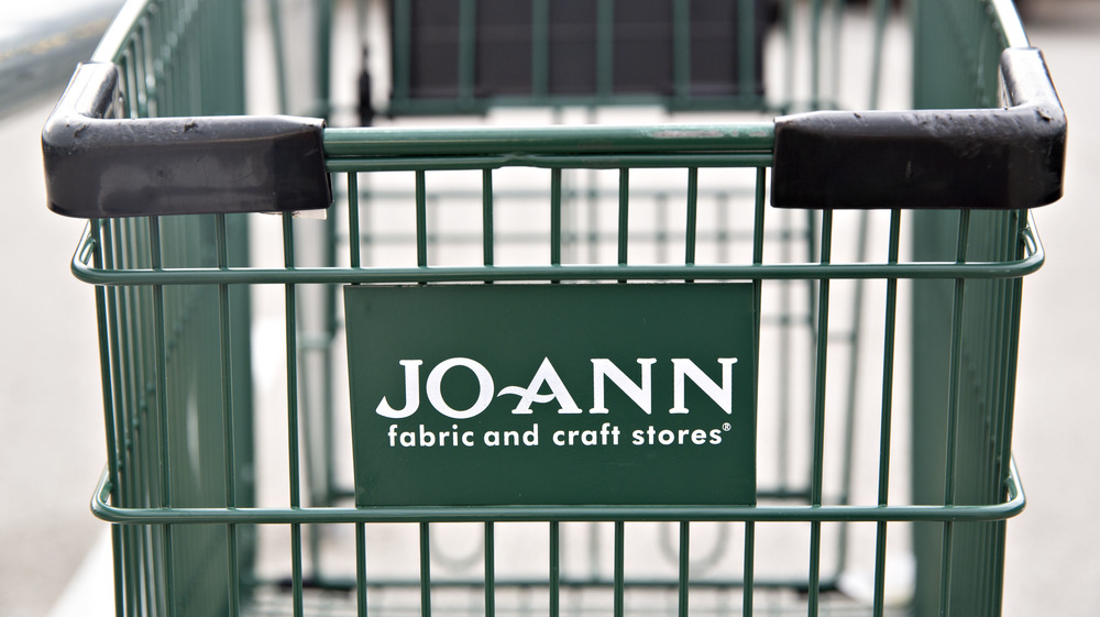 Jo-Ann store shopping cart