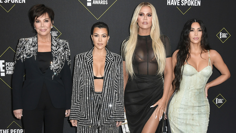 Kardashians pose on red carpet