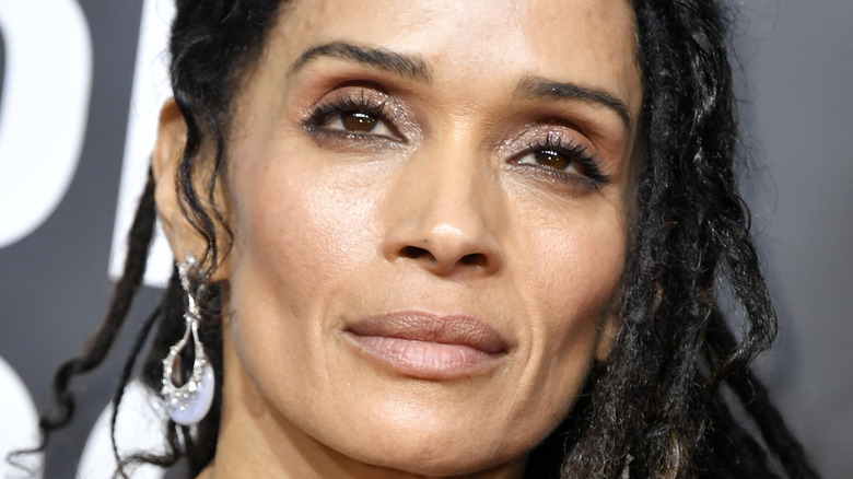 Lisa Bonet posing on the red carpet