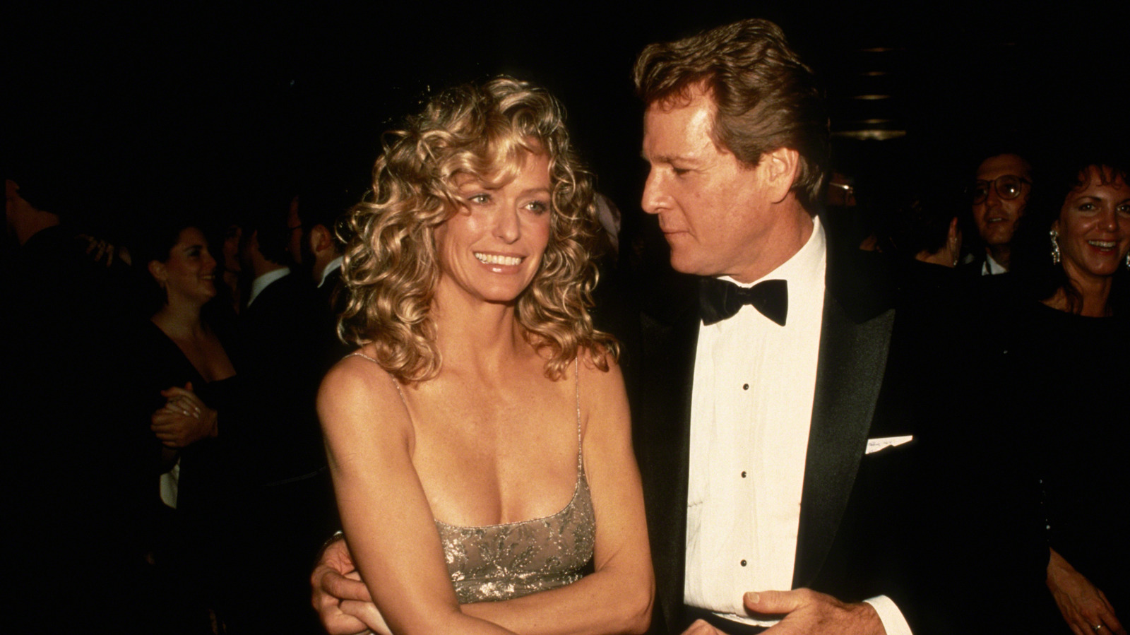 <a href="https://www.thelist.com/1744769/cher-reveals-memoir-ryan-oneal-ignored-farrah-faucet-last-request-before-death/" target="_blank">Farrah Fawcett’s Last Wish Reportedly Went Unfulfilled And Cher Says Ryan O’Neal Is To Blame</a>