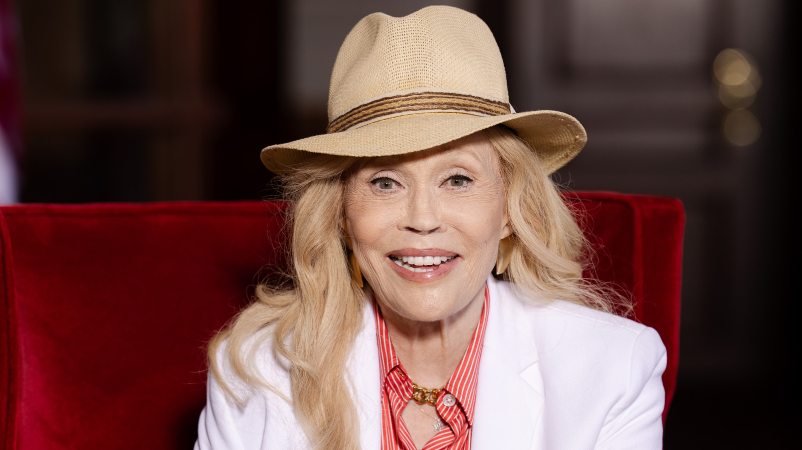 Faye Dunaway Has Returned To The Limelight: See 7 Gorgeous Throwback Photos Of Her Heyday