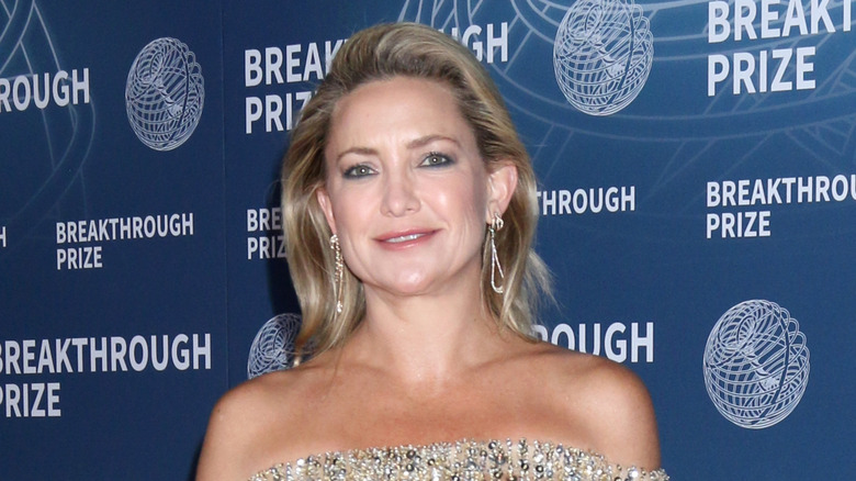 Kate Hudson posing at the 2025 Breakthrough Prize Awards