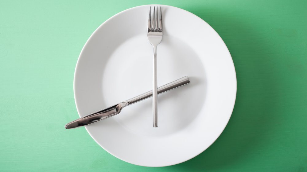 clock as a plate