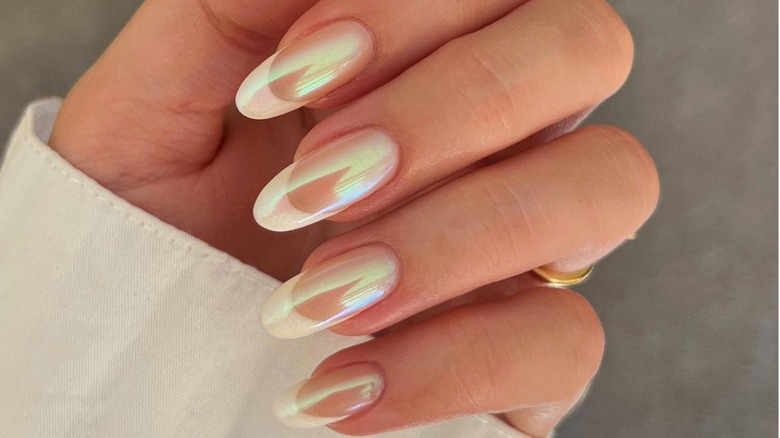 Chrome French vanilla manicure