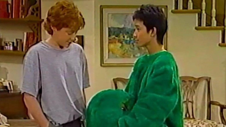 Scott Grimes and Ke Huy Quan in Together We Stand (1986)