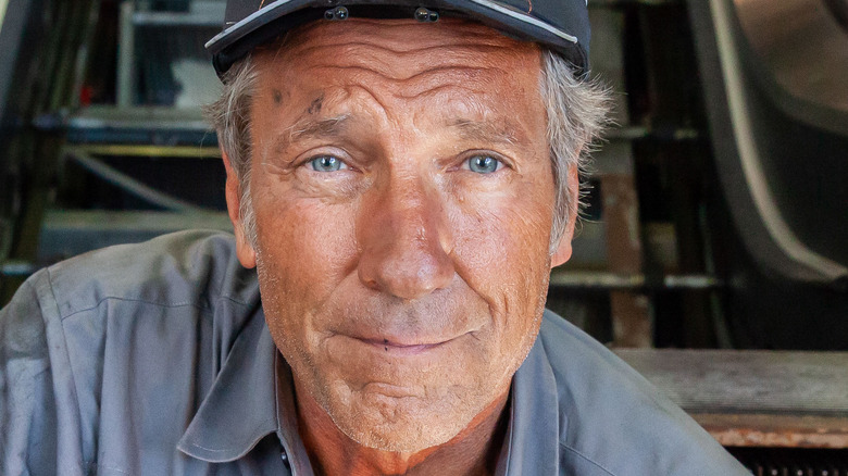 Mike Rowe smiling