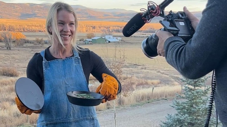 Alicia Leigh Willis being filmed