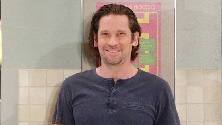 General Hospital's Roger Howart smiling