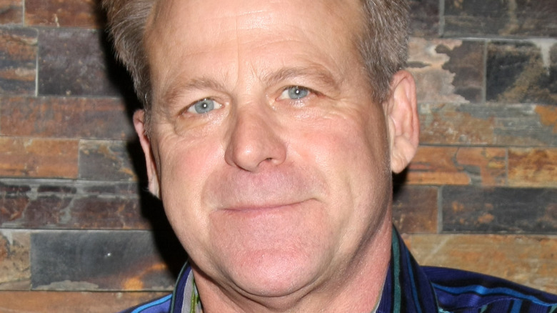 Kin Shriner posing at an event