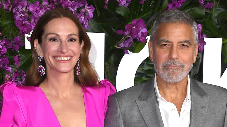Julia Roberts and George Clooney smiling