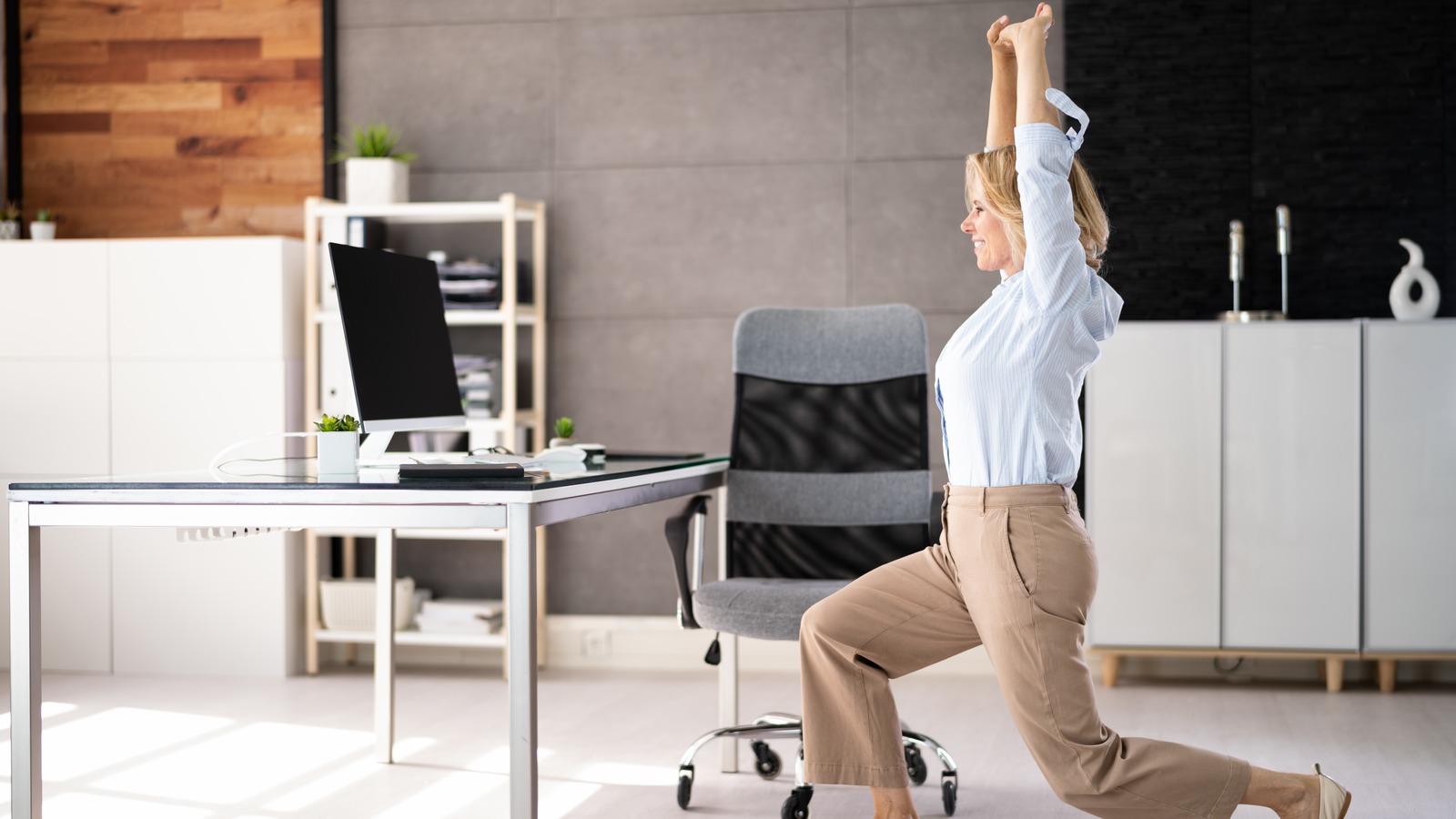 Get A Killer Butt With These Simple Moves You Can Do From Your Desk