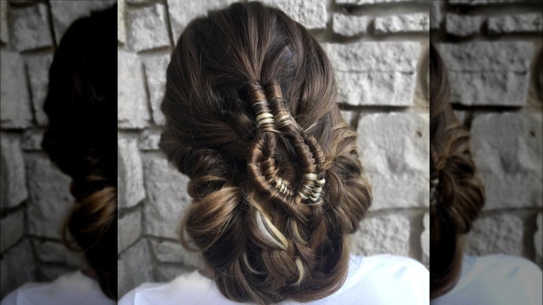 Get Inspired By Medieval Hairstyles For A Different Look (Or For A ...