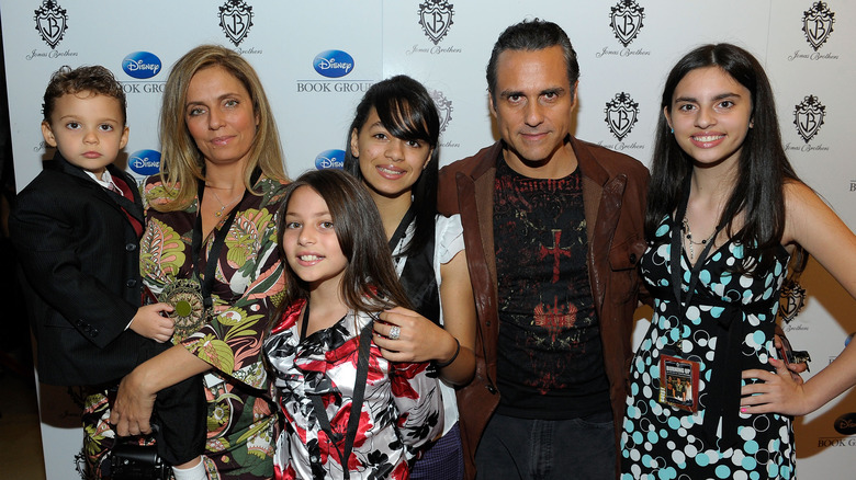  General Hospital Star Maurice Benard's with wife and 4 Kids