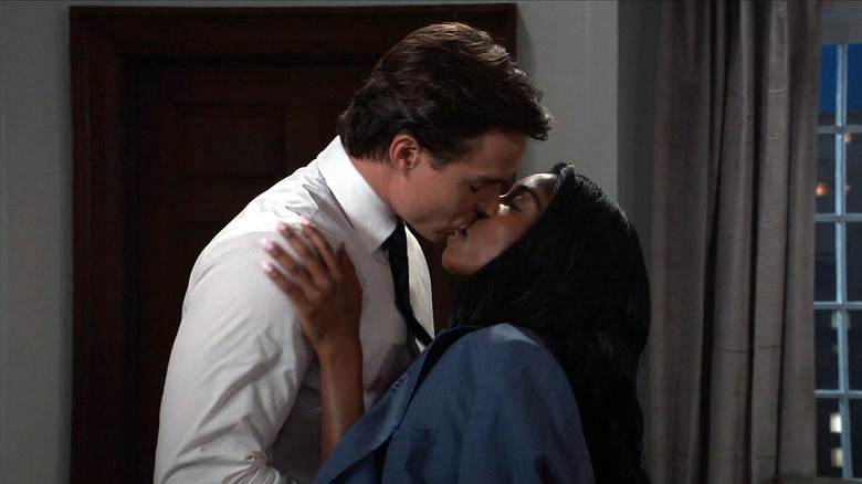 GH's Spencer and Trina kissing