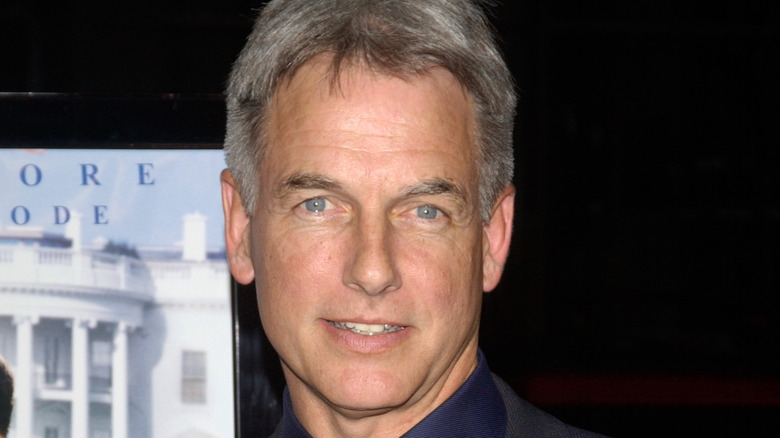Mark Harmon posing at an event