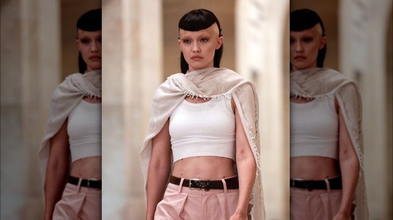 gigi hadid walking the runway at marc jacobs' 2022