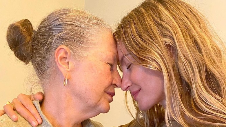 Gisele Bündchen and her mother Vânia Nonnenmacher