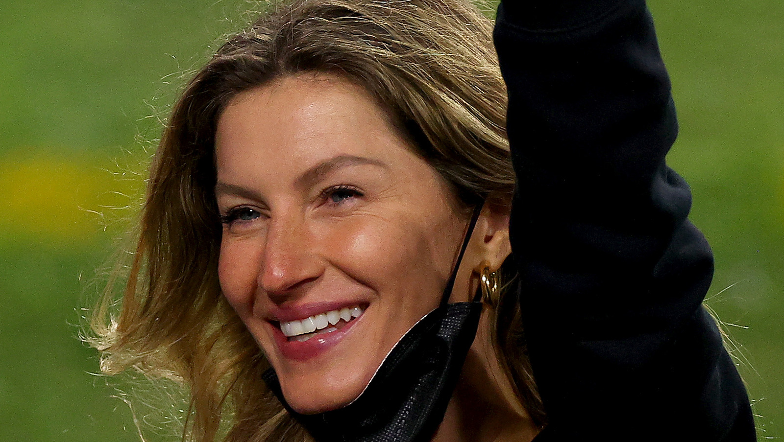 Tom Brady's Ex Bridget Moynahan Reacts to His Retirement News with