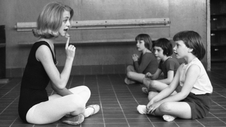 Goldie Hawn as a ballet instructor in 1964