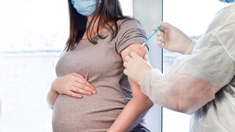 pregnant woman getting vaccine