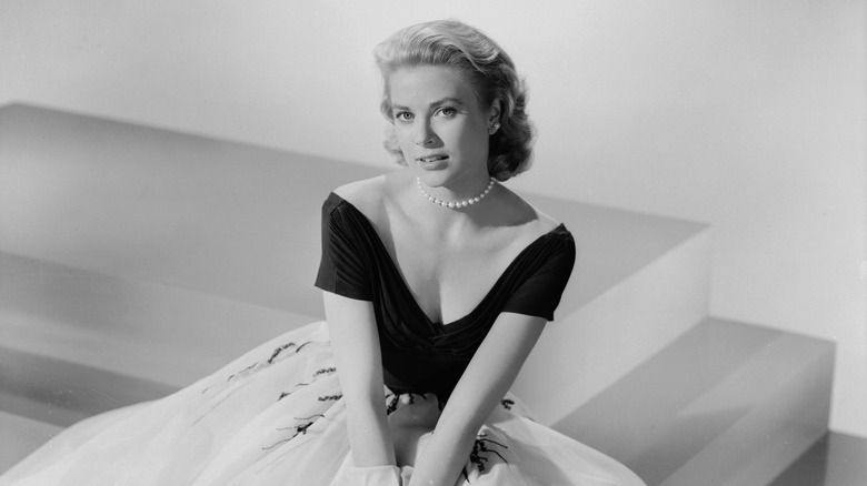 Grace Kelly in black-and-white photo