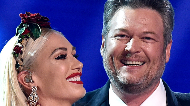 Gwen Stefani and Blake Shelton on stage