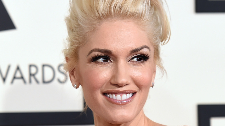 Gwen Stefani poses on the red carpet