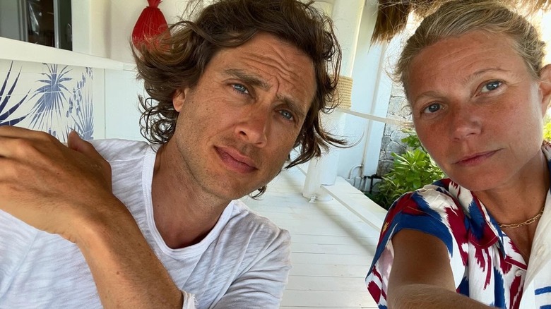 Brad Falchuk and Gwyneth Paltrow posing for a selfie