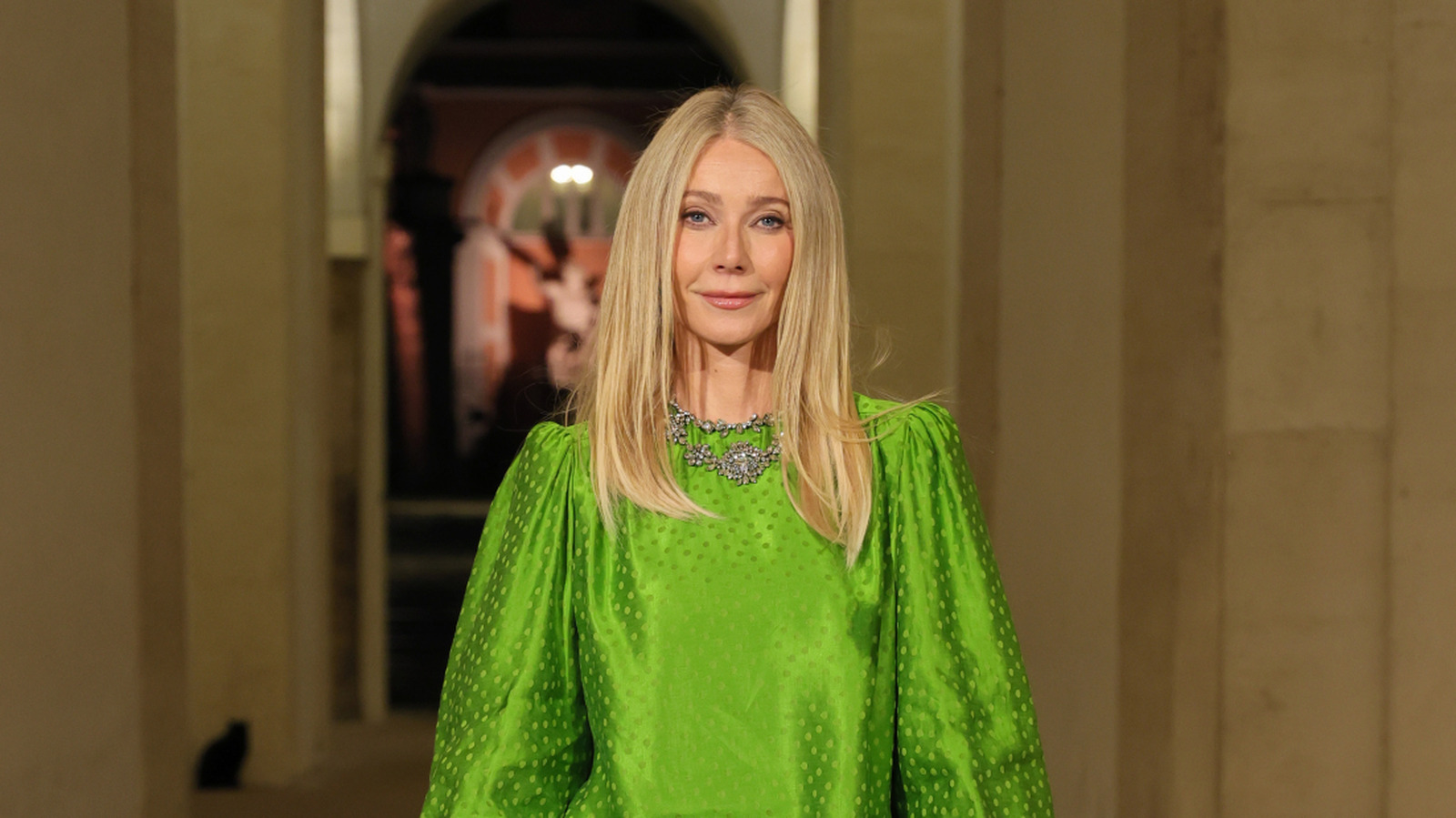 <a href="https://www.thelist.com/2236202/gwyneth-paltrow-loves-being-compared-to-another-a-lister/" target="_blank">Gwyneth Paltrow Is Thrilled To Be Mistaken For This Other Blond A-Lister</a>