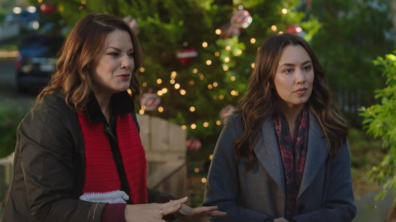 Hallmark's "To All A Good Night," starring Kimberley Sustad as Ceci and Luisa d'Oliveira as Penny.