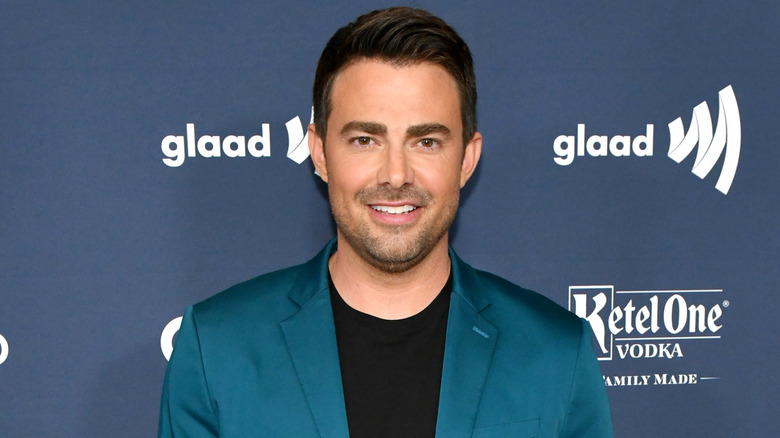 Jonathan Bennett smiling