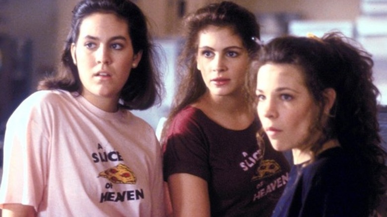 Annabeth Gish Julia Roberts Lili Taylor