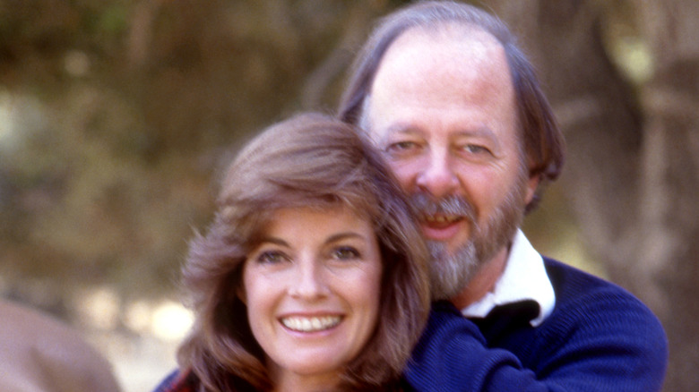 Actor Linda Gray posing outside with her ex-husband Ed Thrasher in the early 1980s