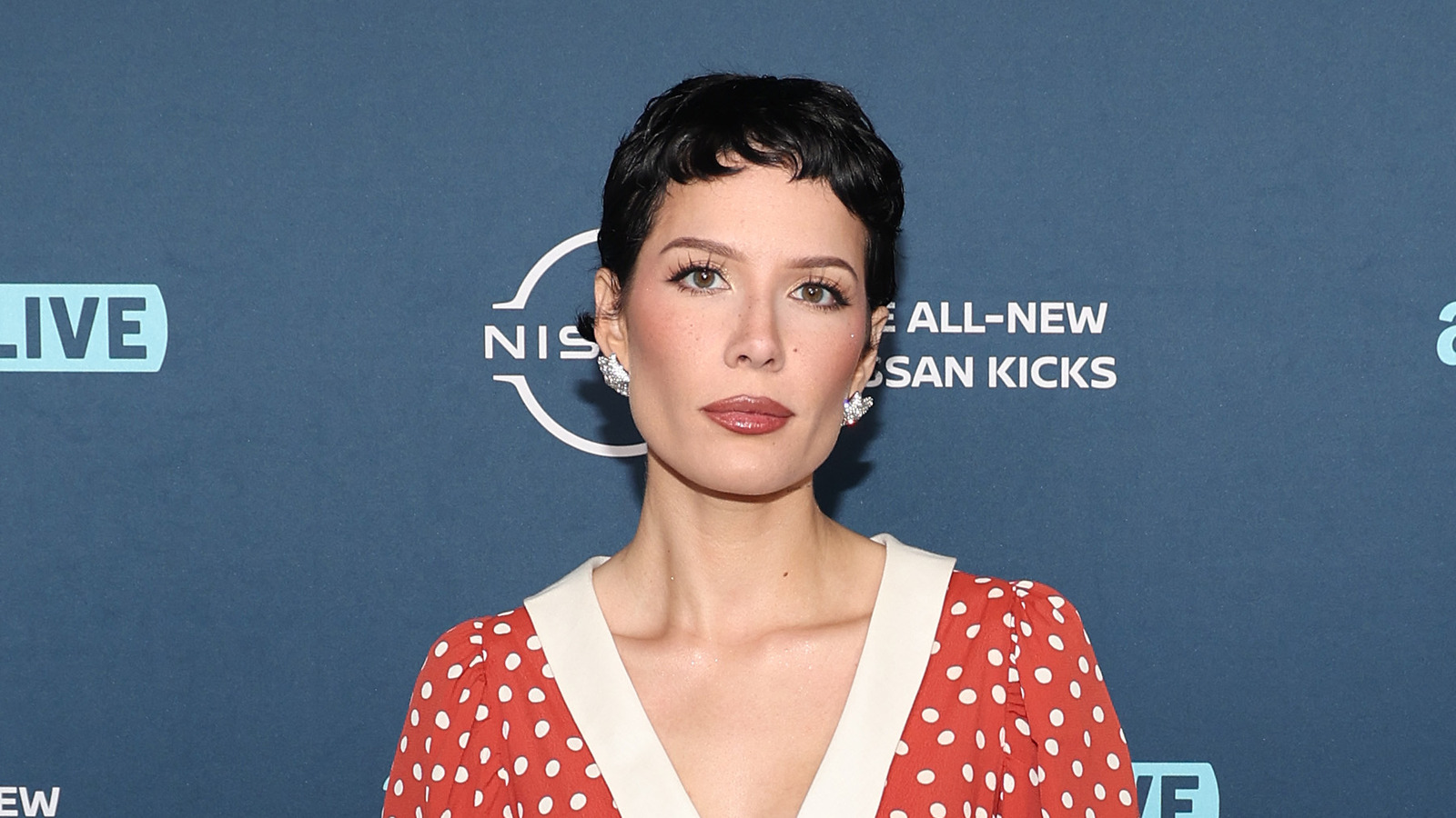 <a href="https://www.thelist.com/1719206/halsey-relationship-avan-jogia-changed-mind-major-thing/" target="_blank">Halsey’s Relationship With Avan Jogia Changed Her Mind About One Major Thing</a>