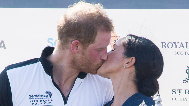 Harry and Meghan kissing