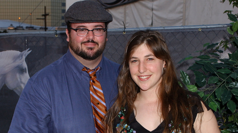 Mayim Bialik and Michael Stone