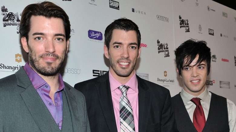 Jonathan Scott with Drew Scott and JD Scott