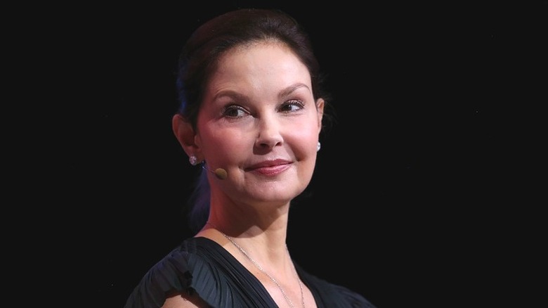 Ashley Judd wearing microphone