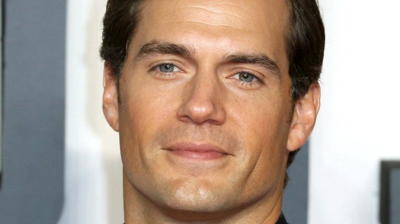 Henry Cavill slight grin 