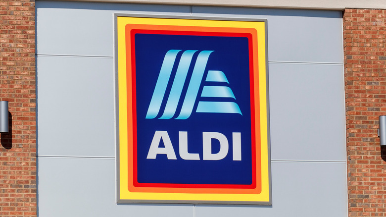 Aldi storefront