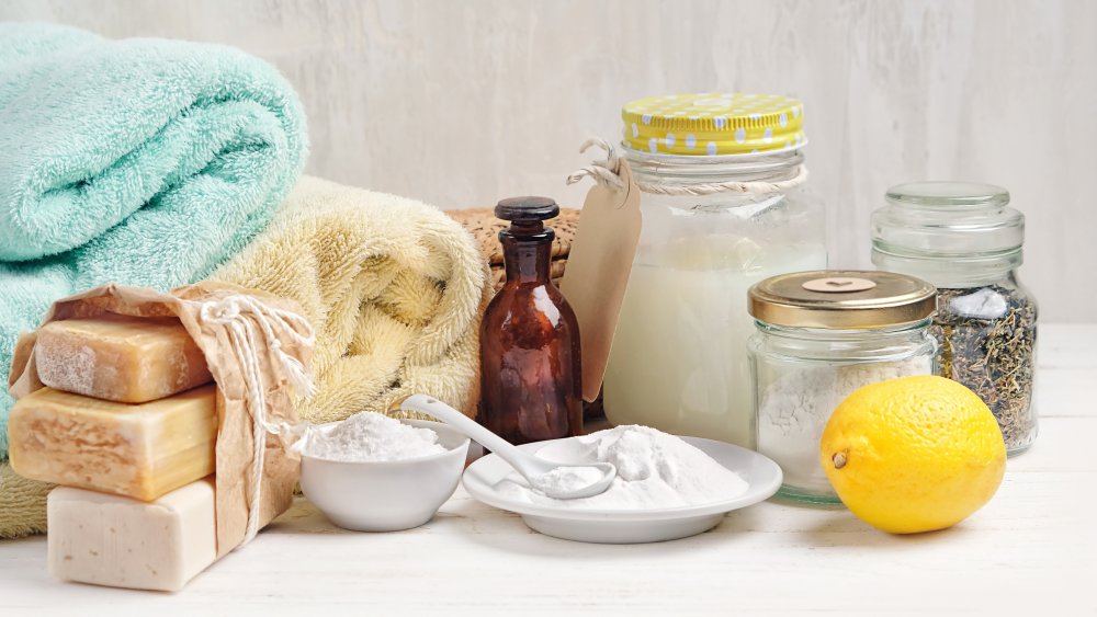 Baking soda, lemons, and other natural skin care ingredients 