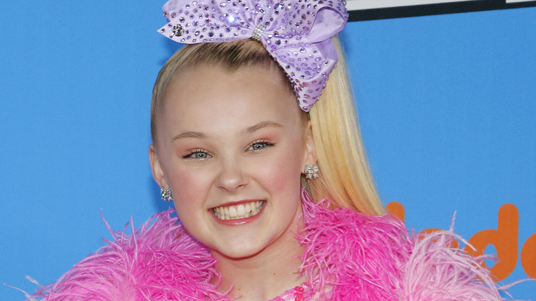 JoJo Siwa smiling 